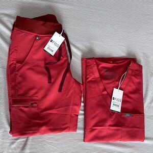 FIGS Scrubs set - CLAY